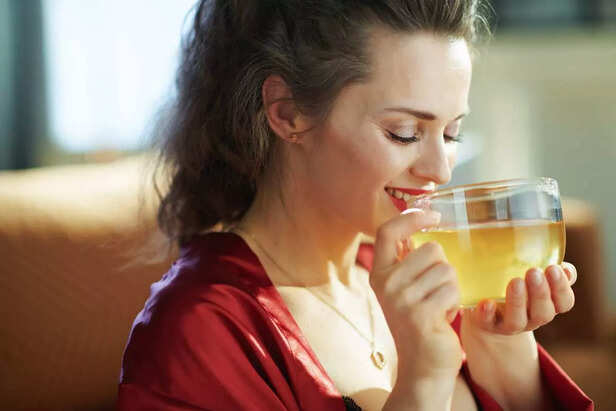 woman drinking tea