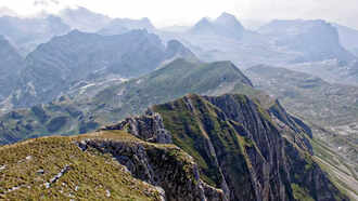 പഠനം ഒരിക്കലും നിർത്തരുത്: ജീവിതകാലം മുഴുവൻ പഠിക്കുന്നതിൻ്റെയും നിങ്ങളുടെ ചക്രവാളങ്ങൾ വികസിപ്പിക്കുന്നതിൻ്റെയും സന്തോഷം.!!