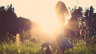 பொருளாதாரத் தடைகள் கடி: இலக்கு நாடு முடங்கும் பொருளாதார நெருக்கடியை எதிர்கொள்கிறது!