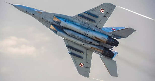 Mirage 2000 on the sky