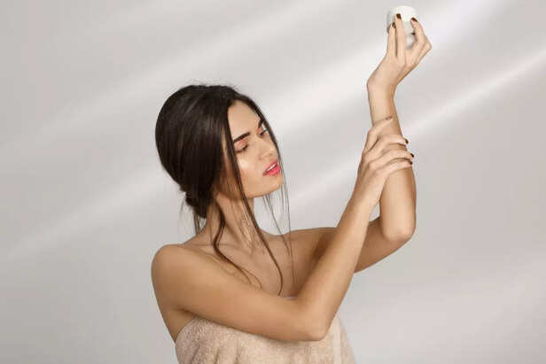 Benefits of Body Serum vs. Body Cream