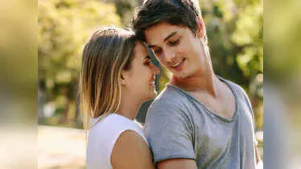 8 Honest Hacks to Keep Your Long-Distance Relationship Strong and Thriving