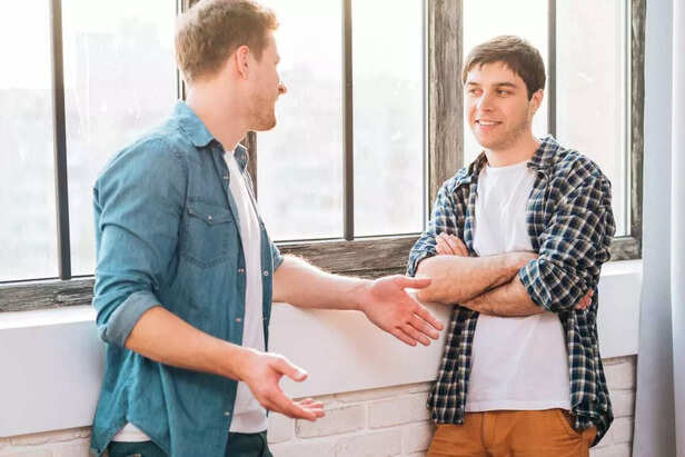 Person expecting praise but never complimenting others