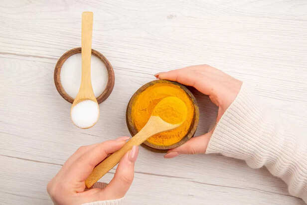 yogurt and turmeric mask