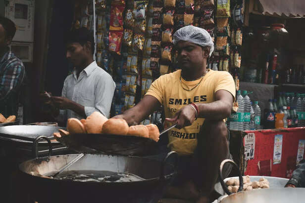 Kolkata Street Food: A Flavorful Journey Through the City’s Best Eats