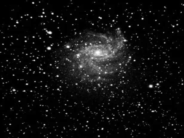 Scientists describe black hole creation
