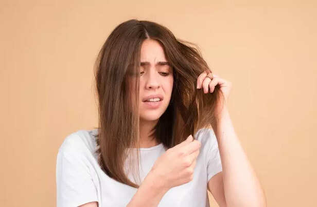 Reasons of hair damage (image credit: freepik)