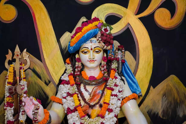 sawan somvar shiva pooja ritual at home.