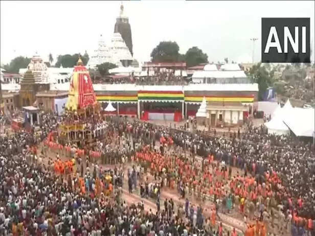 Puri_ Devotees continue to gather in large numbers to witness Lord Jagannath's chariot.