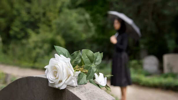 Peace in Death, Liberation in Life