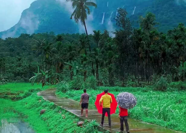 Kudremukh Trek (Image credit- instagram)