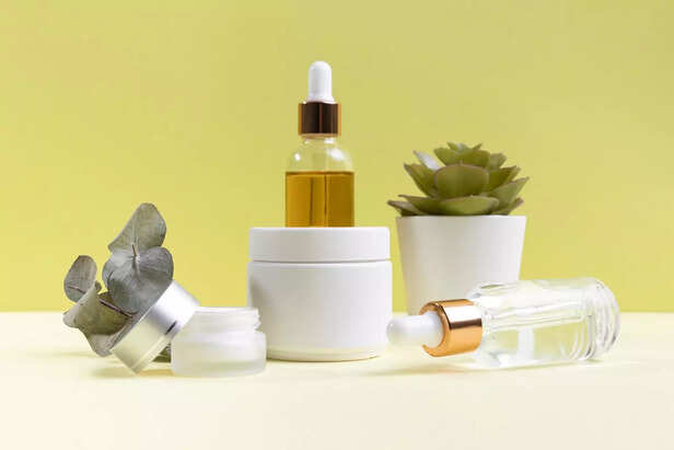 Skincare Routine (Image Credit: Freepik)