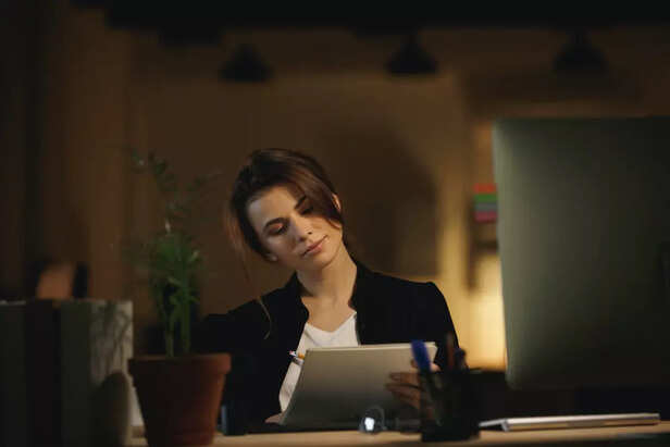 AI interface with uncertainty and resolve