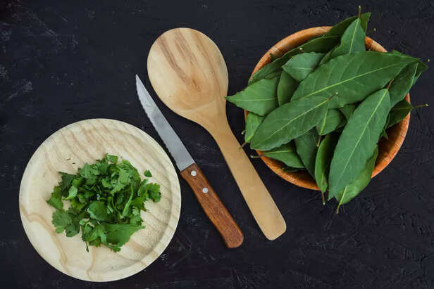 Neem Leaves at home (Image Credit: Freepik)