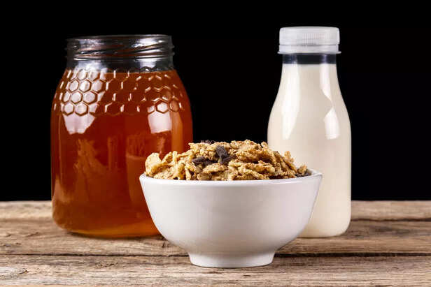 DIY honey face pack