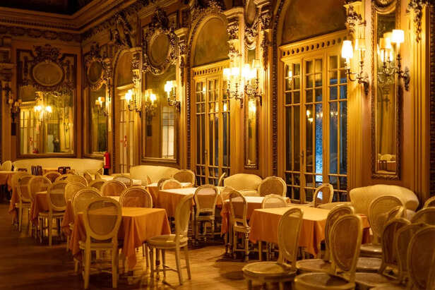Restaurant Ambience