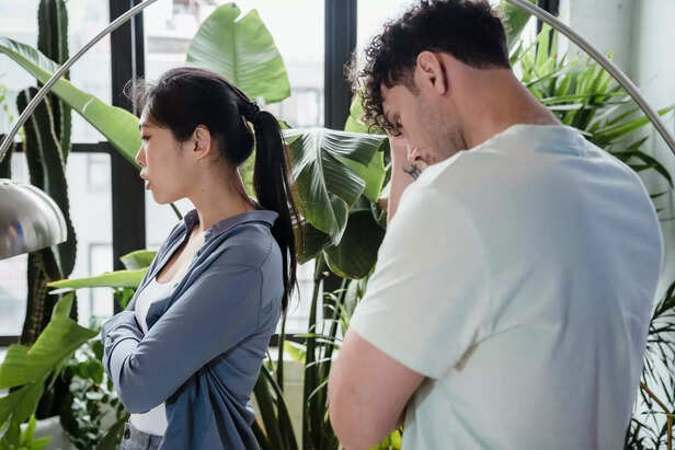 anxious partner behavior