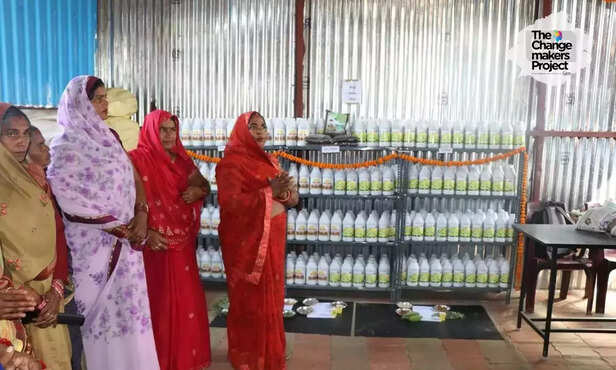 369676-biopesticide-bioinsecticide-biofertilizer-bahraich-rural-women-empowerment-uttar-pradesh-3