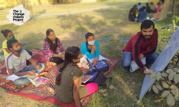 368924-diwali-special-shuruaat-prayagraj-slum-areas-children-education-skill-7