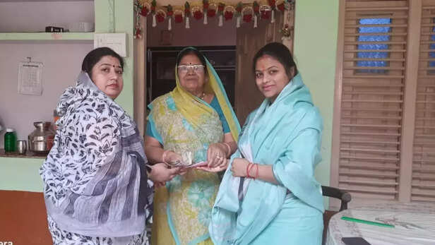 366772-priya-sakhi-sangathan-monika-jain-marriage-bharatpur-rajasthan-poor-families-2