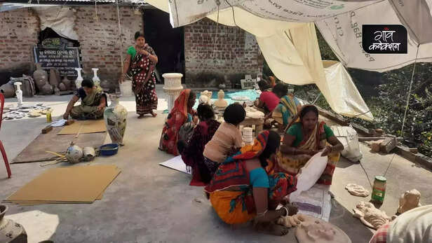 364028-paper-mache-crafts-keonjhar-odisha-women-empowerment-self-help-group-2