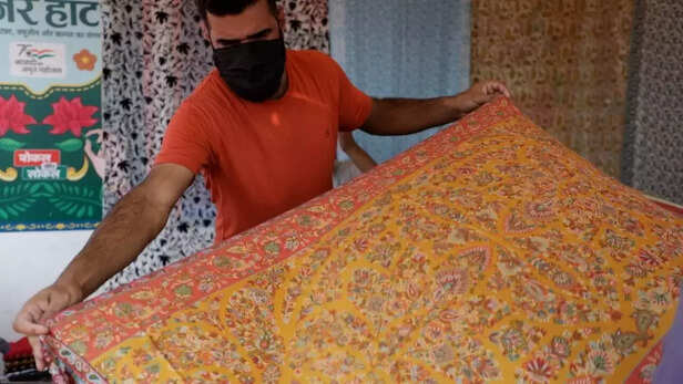 356540-hunar-haat-kashmeer-shool-jahangeer