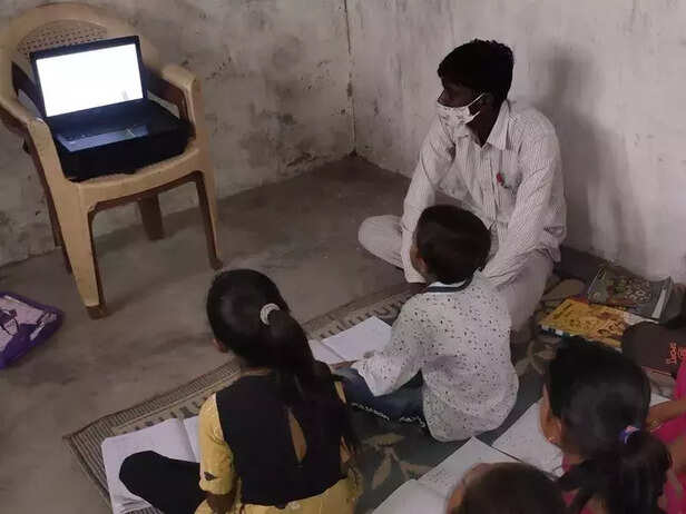 357664-budget-2022-education-right-to-education-forum-girls-education-covid-online-classes-2