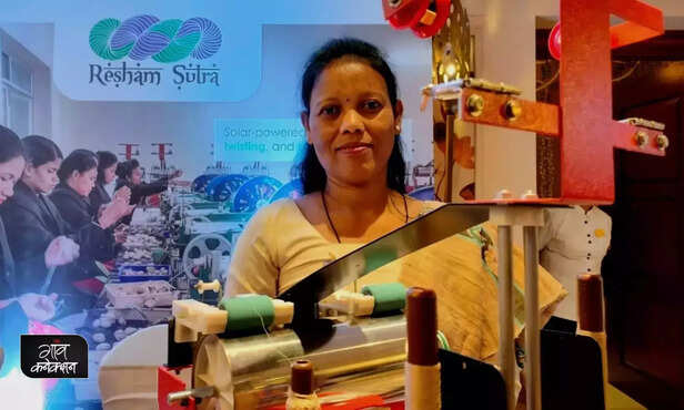 367463-silk-reelers-odisha-tribal-women-resham-sutra-solar-reeling-machine-unnati-1