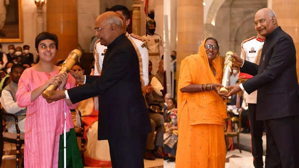 358210-nari-shakti-puraskar-2020-2021-winners-list-president-ramnath-kovind-9