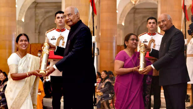 358213-nari-shakti-puraskar-2020-2021-winners-list-president-ramnath-kovind-6