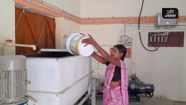 366990-cow-dung-natural-paint-prakritik-paint-manufacturing-process-self-help-group-2