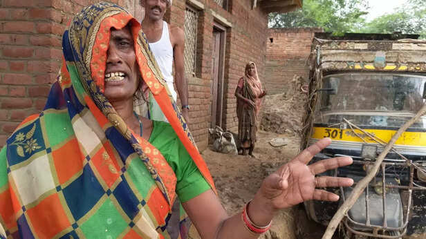 354917-women-of-flood-area-madhya-pradesh-ground-report