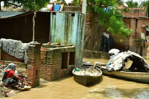 354874-ground-report-and-video-in-hindi-from-flood-affected-area-of-uttar-pradesh
