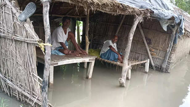 355097-life-in-flood