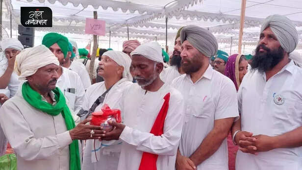 356010-lakhimpur-kheri-farmers-protest-antim-ardas-shahid-kisan-kalash-yatra-sayunkt-kisan-morcha-4