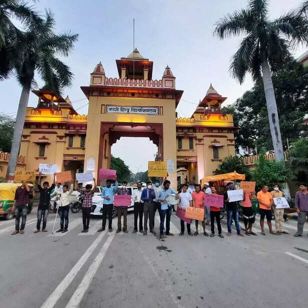 354430-shri-hanuman-prasad-poddar-andh-vidyalaya-blind-student-varanasi-narendra-modi-6