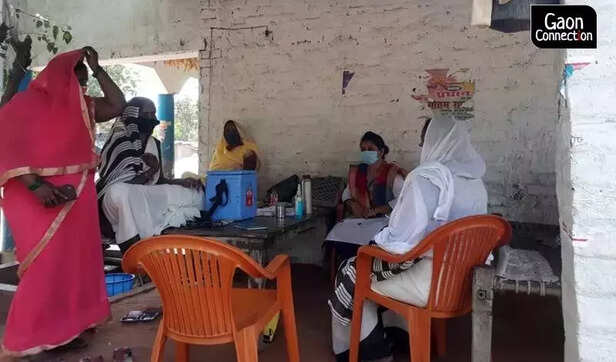 353534-vaccination-village