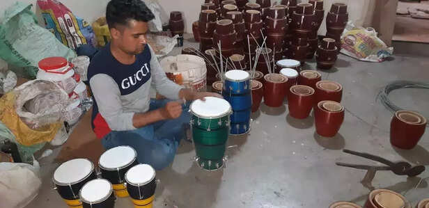 353207-lockdown-corona-amroha-dholak-gaon-connection-7