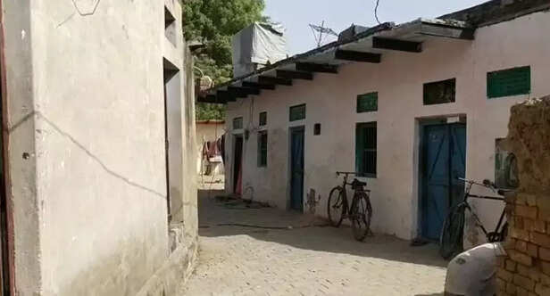 352320-tabla-lockdowon-corona-pandemic-gaon-connection-1