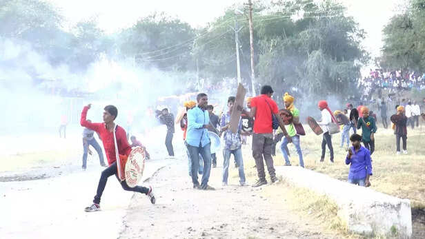 356339-hingot-war-is-an-age-old-tradition-of-residents-of-gautampura-in-madhya-pradesh