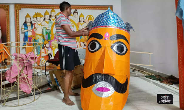 368631-aishbagh-ramlila-samiti-ravan-kumbhkaran-meghnath-effigies-3
