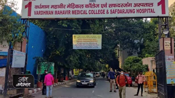 356269-dengue-patients-new-delhi-safdarjung-hospital-doctor-dengue-case-beds-1