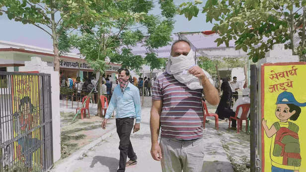 352607-panchatyat-me-matdan-vote-cast-scaled