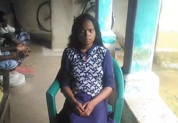 354573-snakebite-death-rural-india-health-centre-treatment-antivenom-tribal-village-cobra-viper-wildlife-1