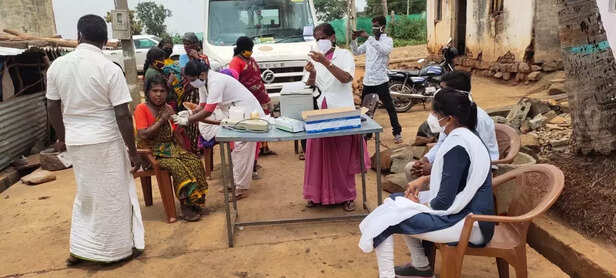 354116-chamarajanagar-karnataka-br-hills-tribals-community-covid19-corona-vaccination-9