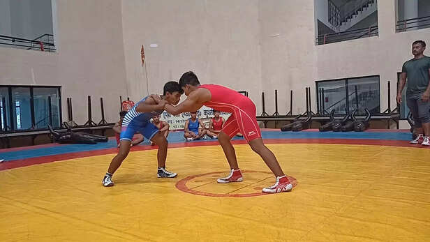 354047-tribal-girl-wrestler-chanchala-kumari-farmily-story-and-video