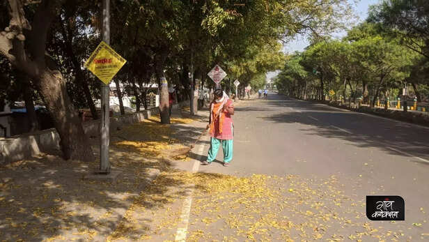 357673-contract-sweeper-magh-mela-prayagraj-pm-narendra-modi-karmayogi-1