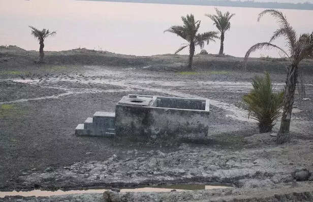 352053-psf-filter-was-installed-by-the-government-to-supply-drinking-water