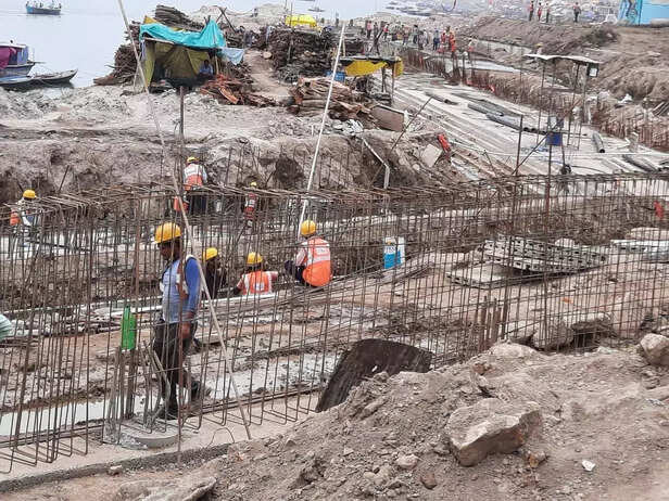 354080-kashi-vishwanath-corridor-effect-on-ganga-lalitaghat