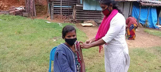 353845-nilgiris-tamil-nadu-tribal-community-covid-vaccination-corona-second-wave-4